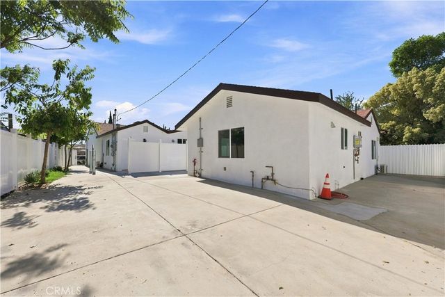 11917 Burton Street, North Hollywood, CA 91605