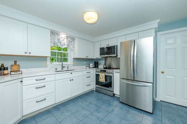 19 Alexander Drive, Biddeford, ME 04005