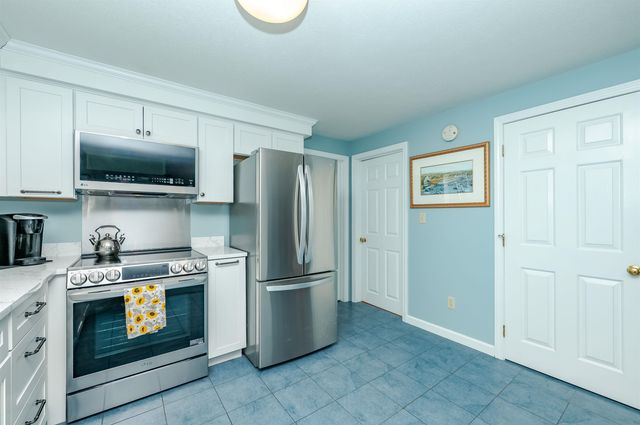 19 Alexander Drive, Biddeford, ME 04005