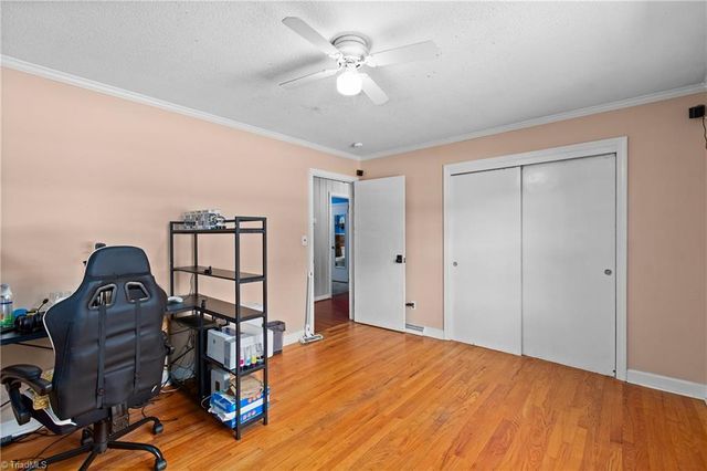 4994 Hampton Road, Clemmons, NC 27012