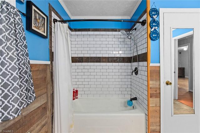 4994 Hampton Road, Clemmons, NC 27012