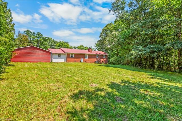 4994 Hampton Road, Clemmons, NC 27012