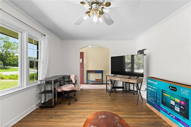 4994 Hampton Road, Clemmons, NC 27012