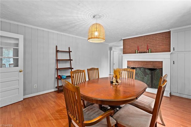 4994 Hampton Road, Clemmons, NC 27012