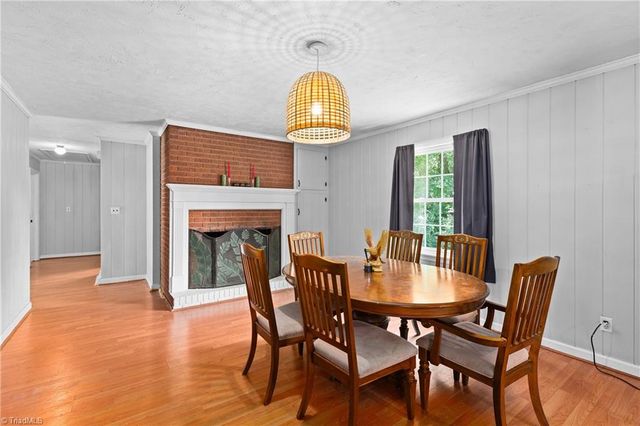 4994 Hampton Road, Clemmons, NC 27012
