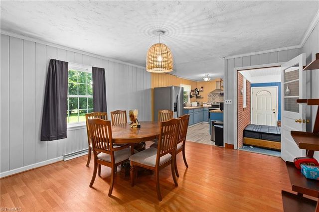 4994 Hampton Road, Clemmons, NC 27012