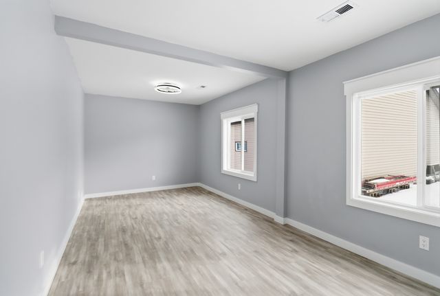 39470 N Woodland Avenue, Antioch, IL 60002