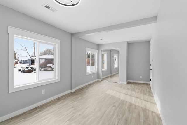 39470 N Woodland Avenue, Antioch, IL 60002