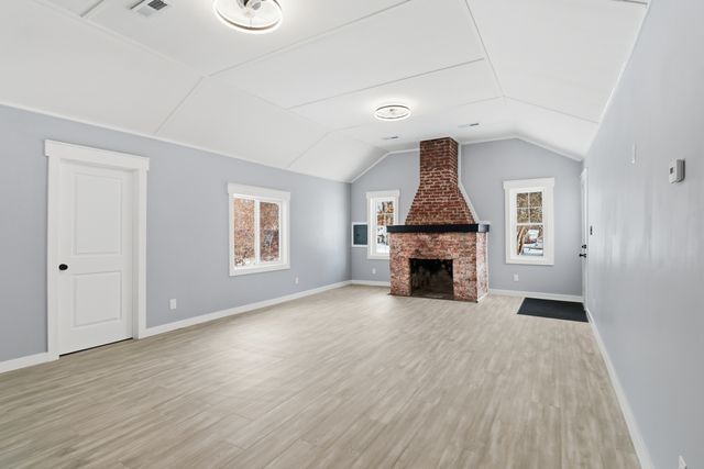 39470 N Woodland Avenue, Antioch, IL 60002