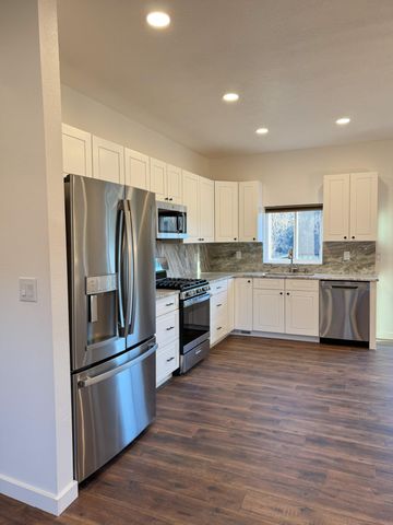 2056 Dennis Road, Mansfield, MO 65704