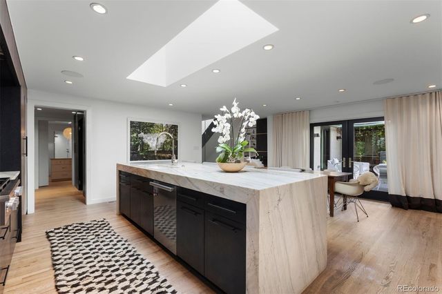 275 Vine Street, Denver, CO 80206