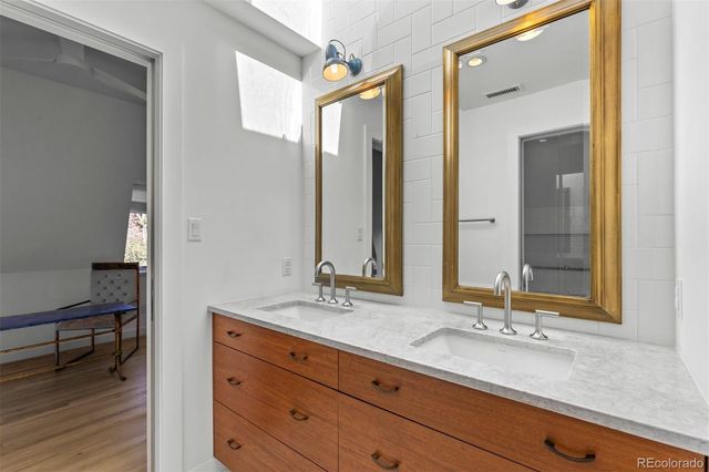 275 Vine Street, Denver, CO 80206