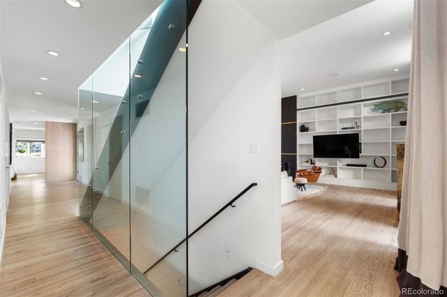 275 Vine Street, Denver, CO 80206