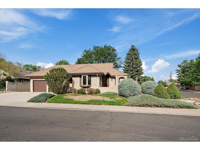 2618 Beech Cir, Longmont, CO 80503