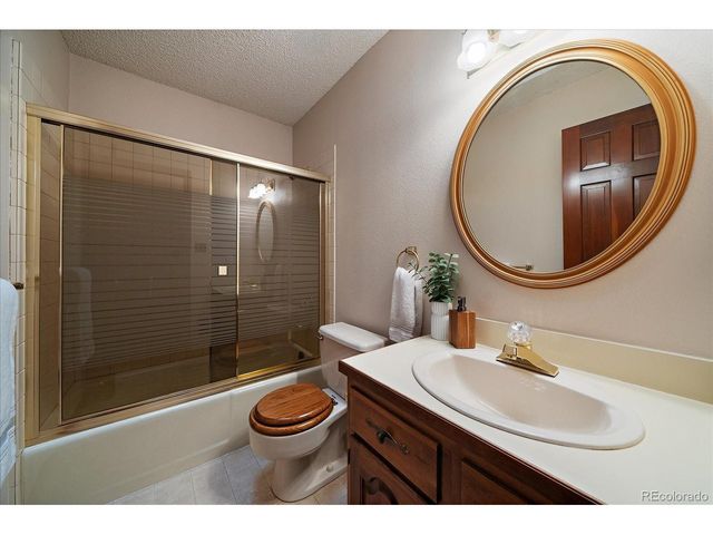 2618 Beech Cir, Longmont, CO 80503