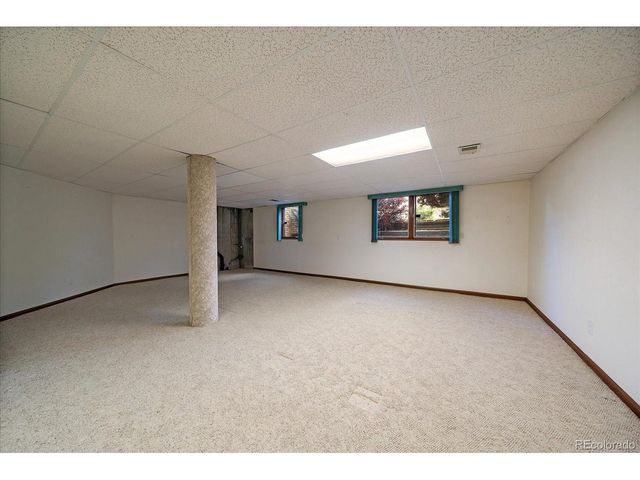 2618 Beech Cir, Longmont, CO 80503