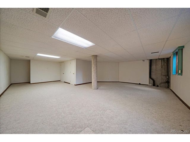 2618 Beech Cir, Longmont, CO 80503