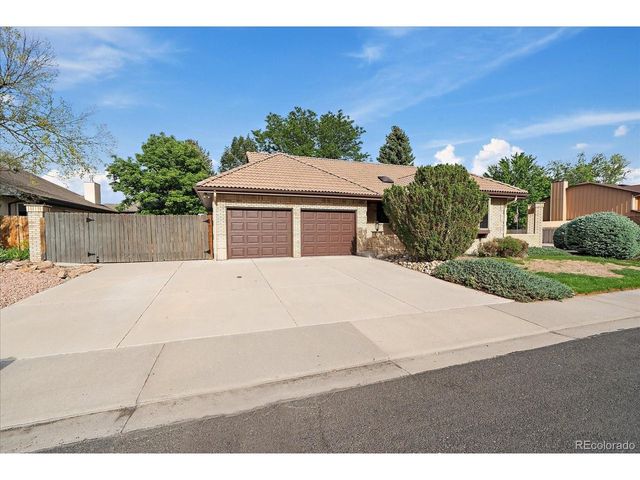 2618 Beech Cir, Longmont, CO 80503