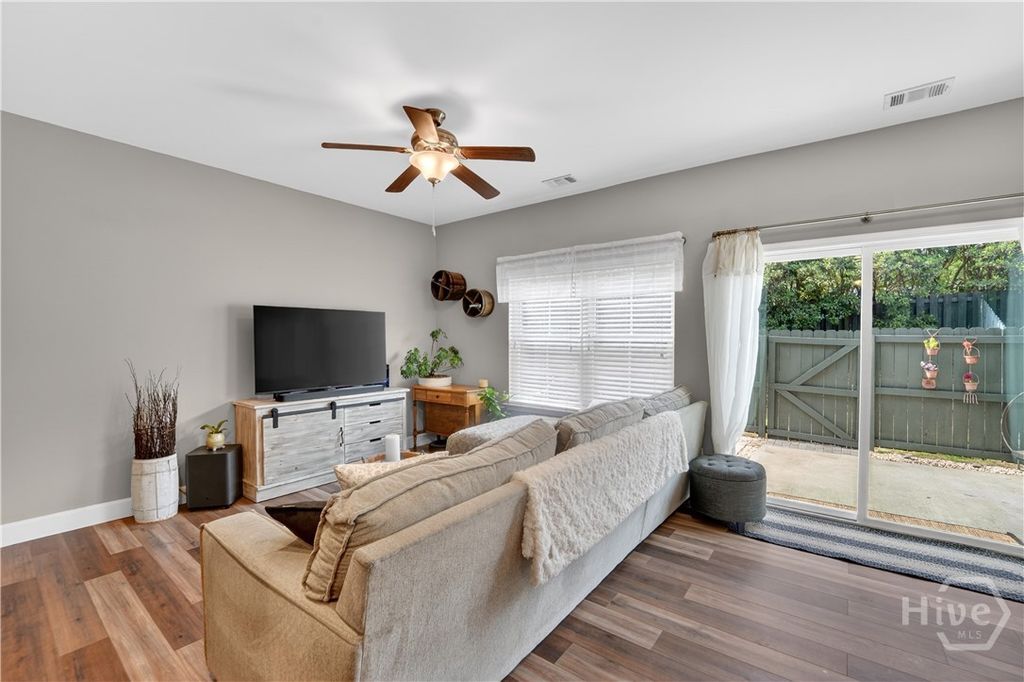 Image 13 of property listing at 40 Cantle Drive, Richmond Hill, GA 31324