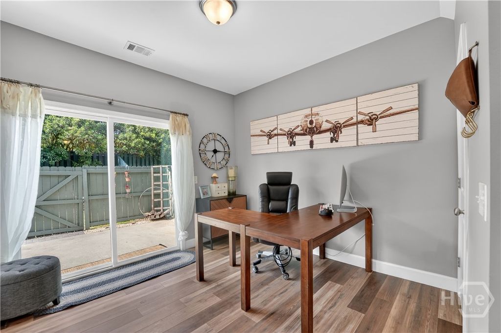 Image 9 of property listing at 40 Cantle Drive, Richmond Hill, GA 31324