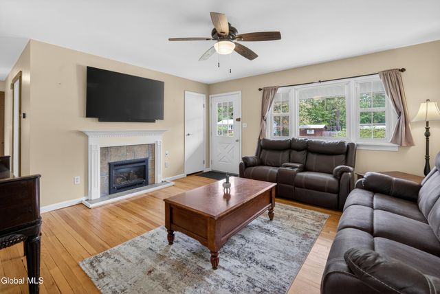 14 Fawn Drive, Milton, NY 12020
