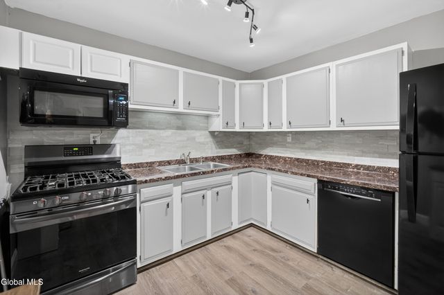 14 Fawn Drive, Milton, NY 12020
