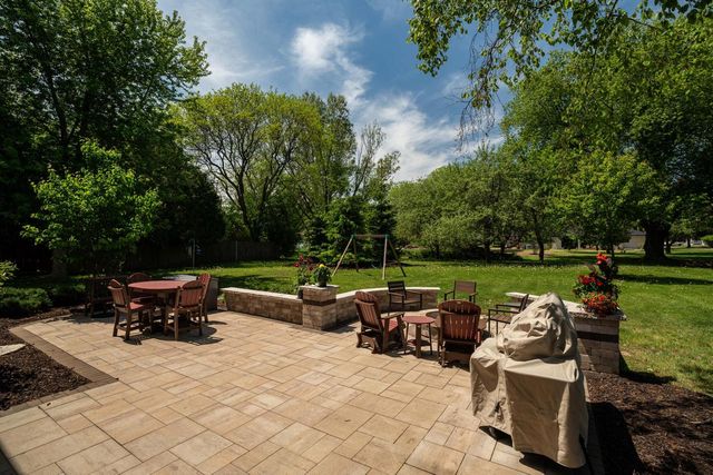 9439 N Broadmoor ROAD, Bayside, WI 53217