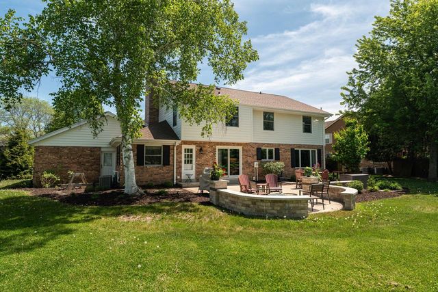 9439 N Broadmoor ROAD, Bayside, WI 53217