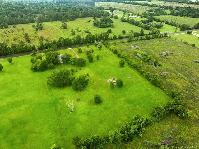 1642 Gene Sonnier Road, Vinton, LA 70668