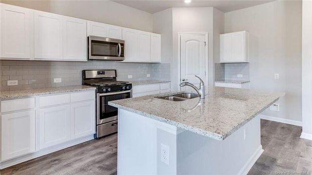 3125 Sapphire Drive, Lake Charles, LA 70607