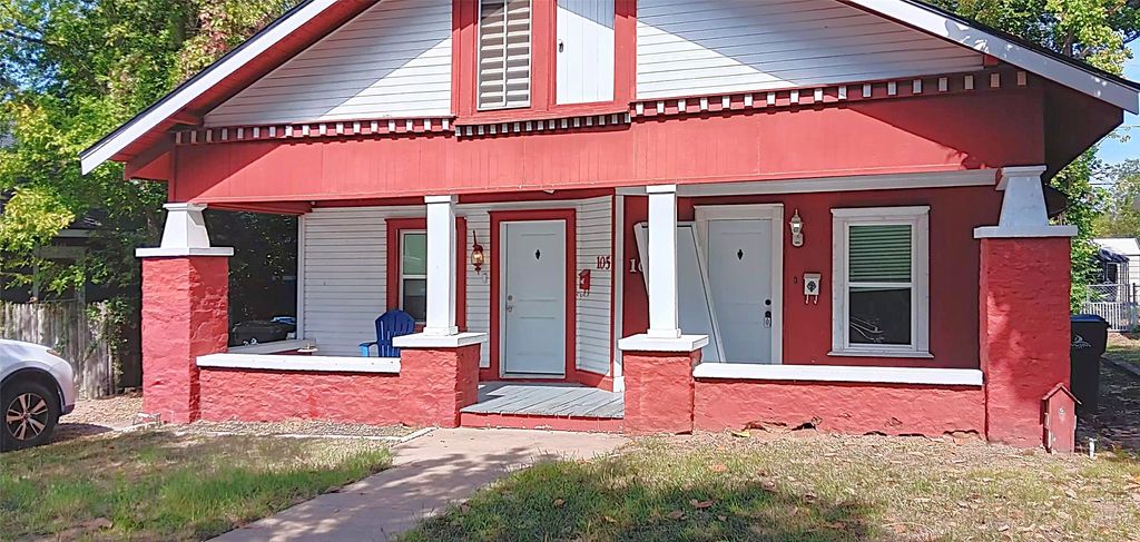 105 E Hull Street, Denison, TX 75021