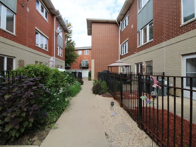 2409 W 32nd Place, Chicago, IL 60608