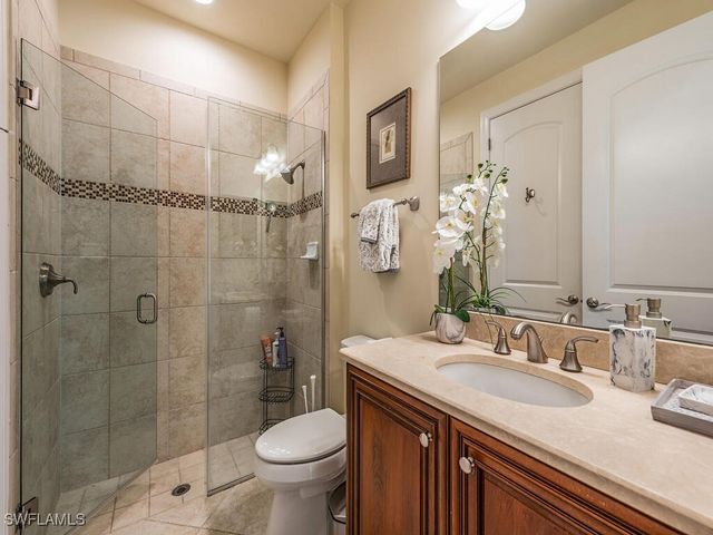 7810 Martino CIR, Naples, FL 34112