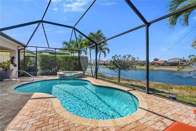 7810 Martino CIR, Naples, FL 34112
