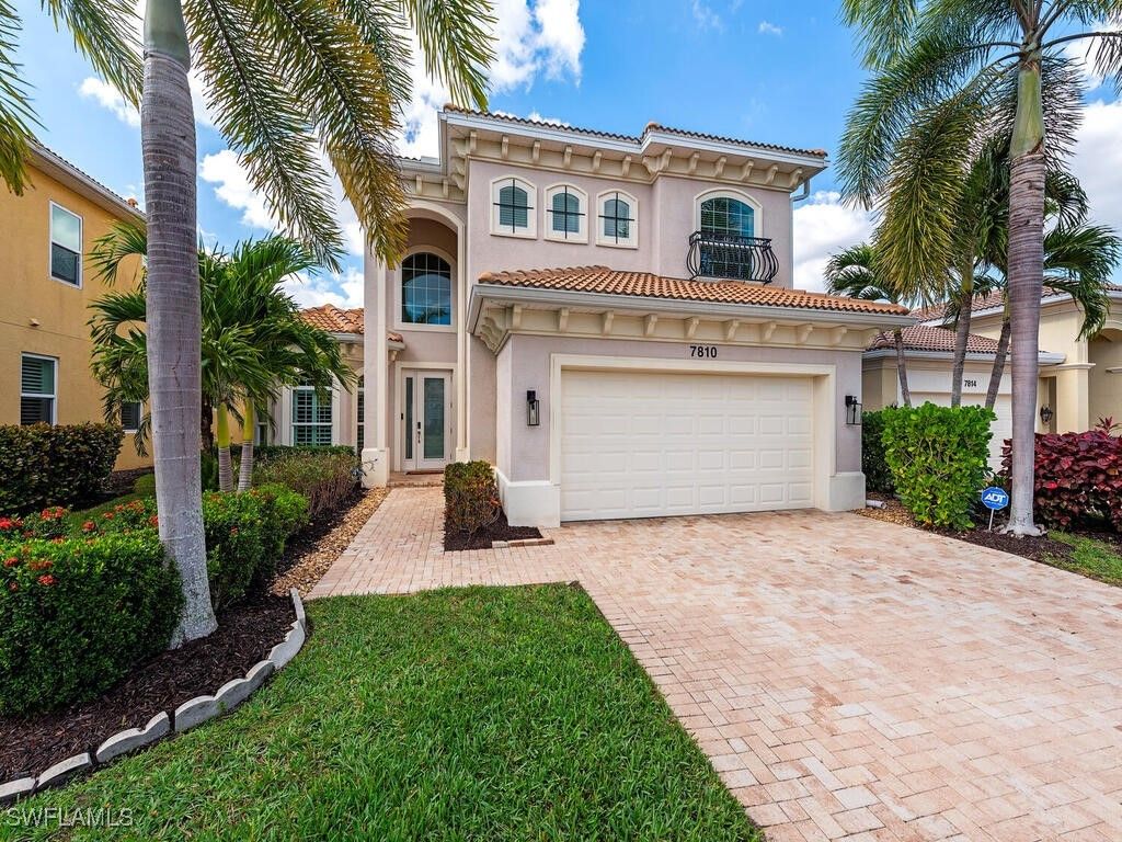 7810 Martino CIR, Naples, FL 34112