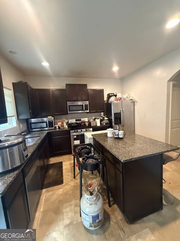 6572 Woodwell Drive, Union City, GA 30291
