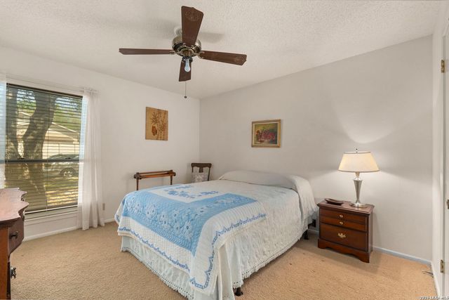 2422 Shadow Cliff St, San Antonio, TX 78232