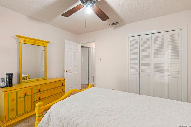 2422 Shadow Cliff St, San Antonio, TX 78232