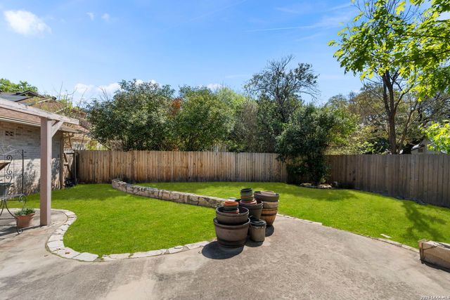 2422 Shadow Cliff St, San Antonio, TX 78232