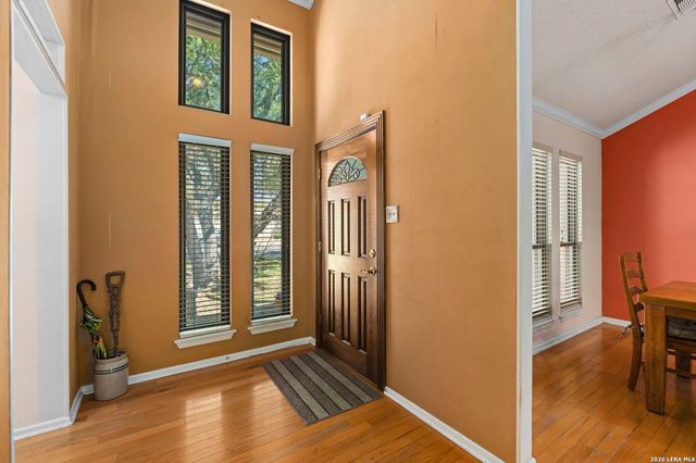 2422 Shadow Cliff St, San Antonio, TX 78232