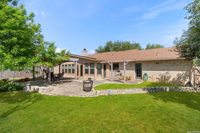 2422 Shadow Cliff St, San Antonio, TX 78232