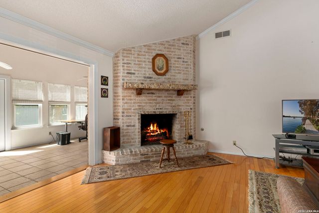 2422 Shadow Cliff St, San Antonio, TX 78232