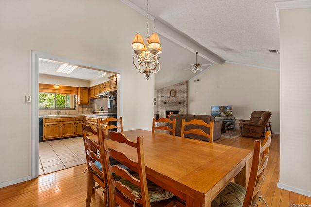 2422 Shadow Cliff St, San Antonio, TX 78232