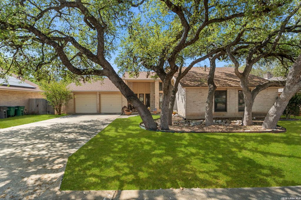 2422 Shadow Cliff St, San Antonio, TX 78232