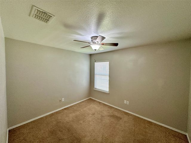 905 Silverthorne Drive, Fort Worth, TX 76028