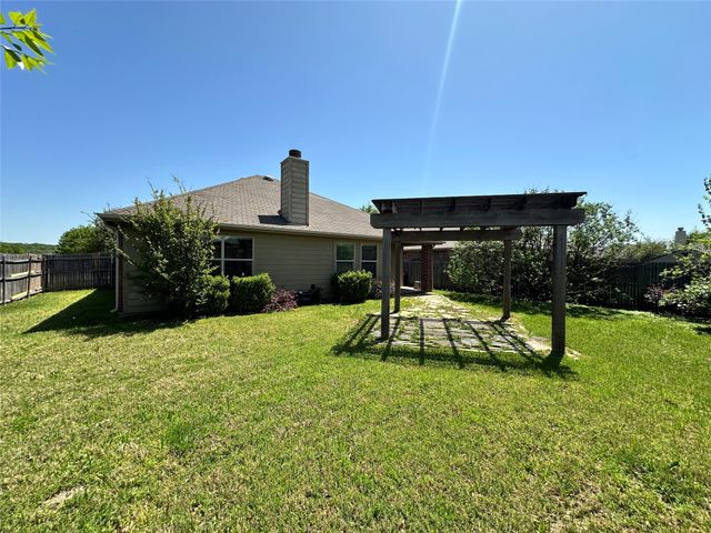 905 Silverthorne Drive, Fort Worth, TX 76028