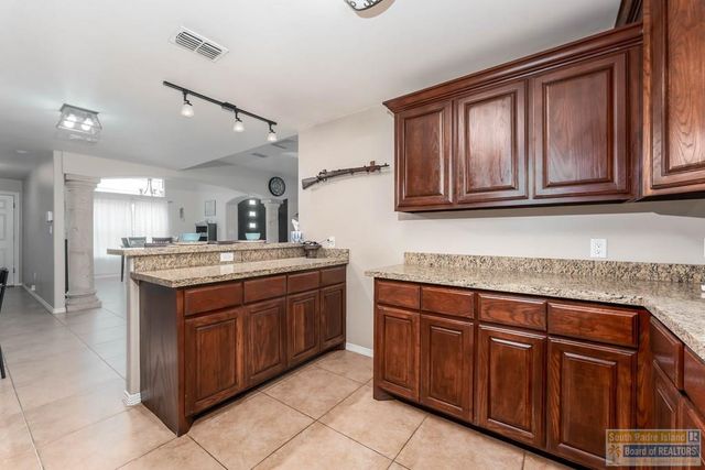 7001 Lago Vista Blvd., Brownsville, TX 78520