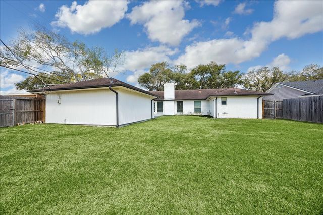 5247 Cheena Drive, Houston, TX 77096