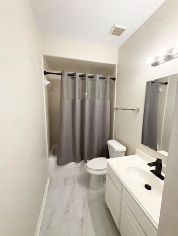 303 Lake Line Drive, Alvin, TX 77511