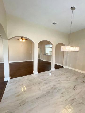 303 Lake Line Drive, Alvin, TX 77511